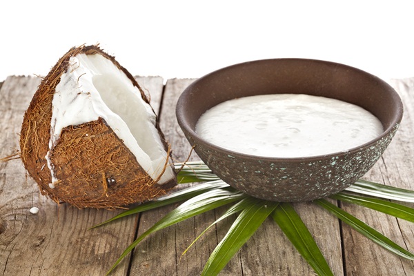 Coconut Milk and its 10 Amazing Health, Skin and Hair Benefits