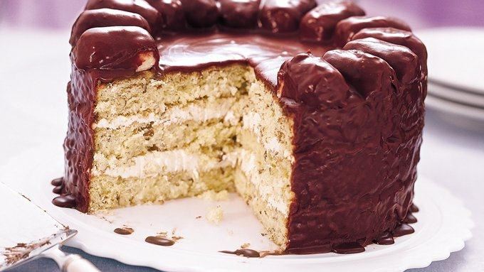CHOCOLATE-COCONUT CANDY BAR CAKE