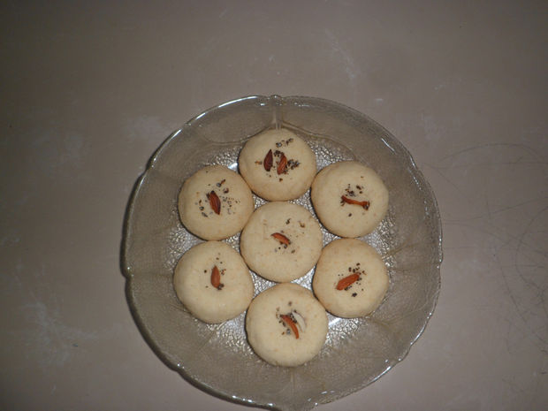 Nankhatai coconut cookies